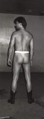 Gay anzeigen